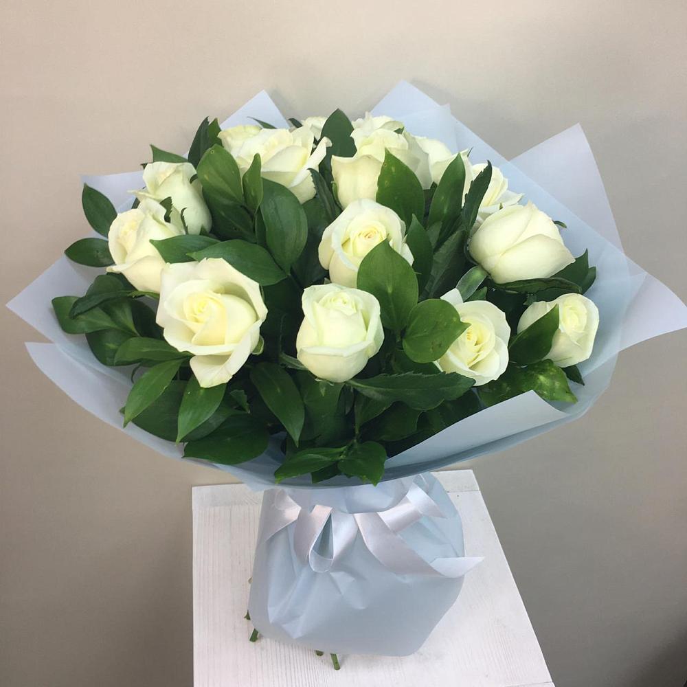 Букет 15 Белых роз Проуд в Тахтамукайском