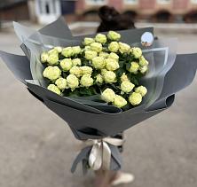 Букет Белые кустовые розы Солинеро в Тахтамукайском