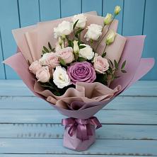Букет цветов из:  Розы и Лизиантусы в Тахтамукайском