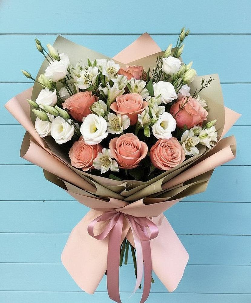 Букет цветов из: Розы, Альстромерии и Лизиантусы в Тахтамукайском