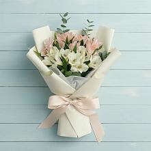Букет цветов из:  Альстромерии в Тахтамукайском