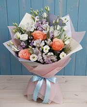 Букет цветов из:  Лизиантусы, Розы, Альстромерии и Гипсофила в Тахтамукайском