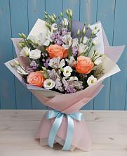 Букет цветов из:  Лизиантусы, Розы, Альстромерии и Гипсофила в Тахтамукайском