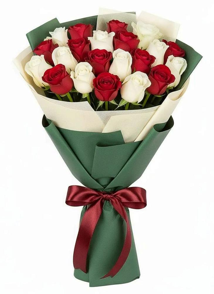 Букет Микс из красных и белых роз в Тахтамукайском