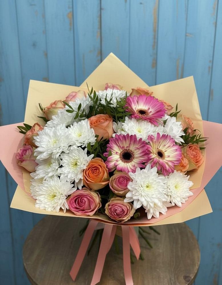 Букет цветов из: Розы, Герберы и Хризантемы в Тахтамукайском