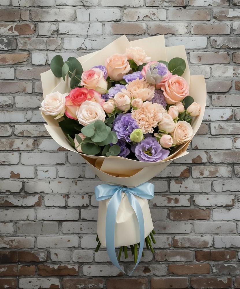 Букет цветов из: Розы, Лизиантусы и Гвоздики в Тахтамукайском