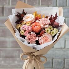 Букет цветов из:  Гвоздики, Хризантемы и Розы в Тахтамукайском