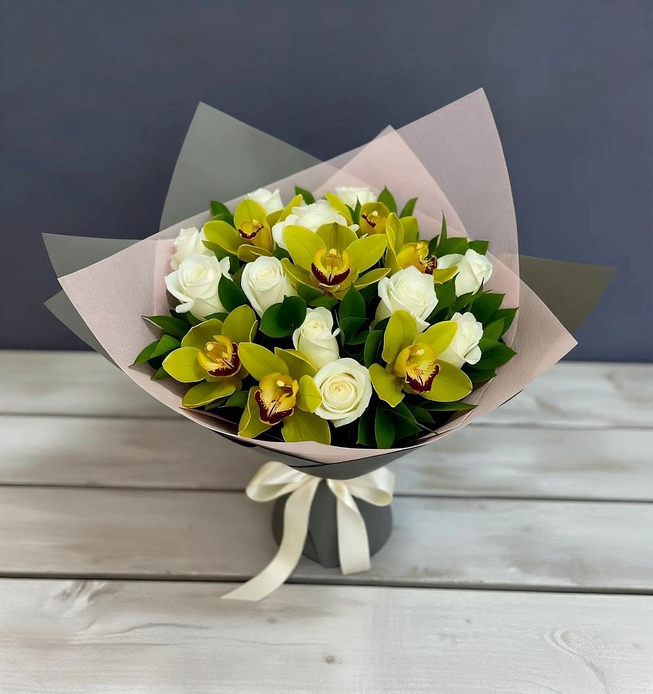 Букет цветов из: Орхидеи и Розы в Тахтамукайском